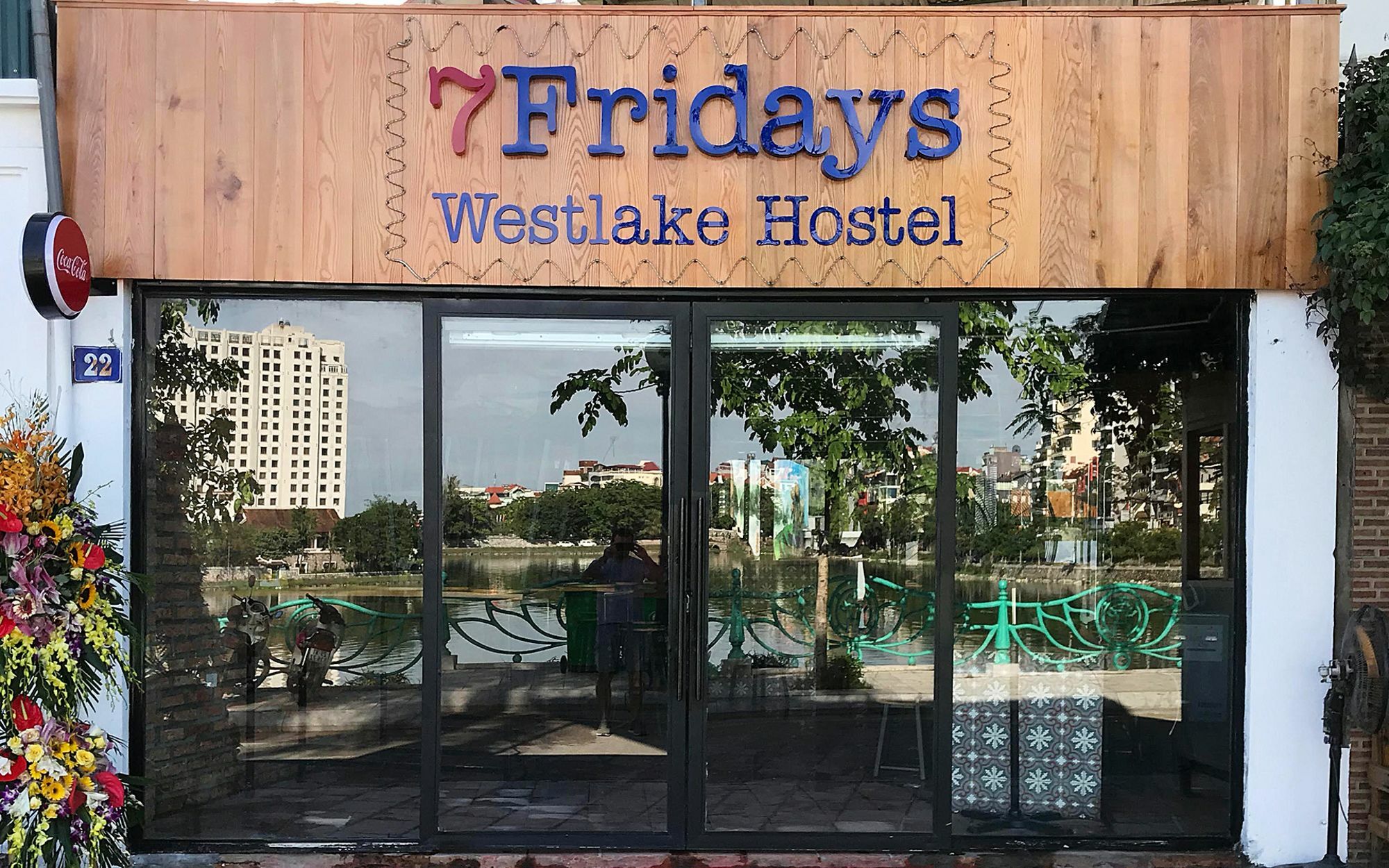 7Fridays West Lake Hostel Tây Hồ エクステリア 写真